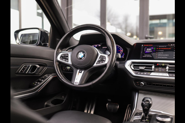 BMW 3 Serie Touring 320d xDrive High Executive | M-Sport | Camera | Trekhaak | Pano | Keyless