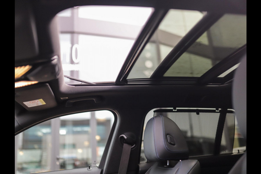 BMW 3 Serie Touring 320d xDrive High Executive | M-Sport | Camera | Trekhaak | Pano | Keyless