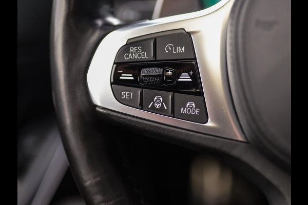 BMW 3 Serie Touring 320d xDrive High Executive | M-Sport | Camera | Trekhaak | Pano | Keyless