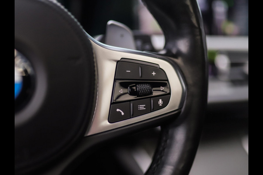 BMW 3 Serie Touring 320d xDrive High Executive | M-Sport | Camera | Trekhaak | Pano | Keyless