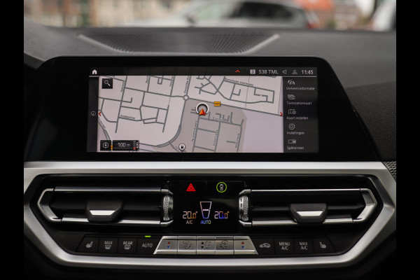 BMW 3 Serie Touring 320d xDrive High Executive | M-Sport | Camera | Trekhaak | Pano | Keyless