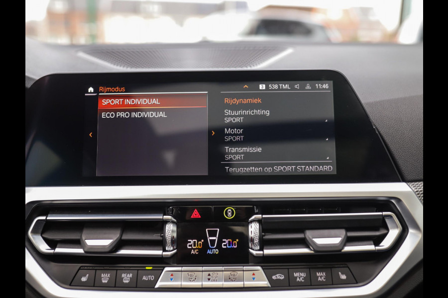 BMW 3 Serie Touring 320d xDrive High Executive | M-Sport | Camera | Trekhaak | Pano | Keyless
