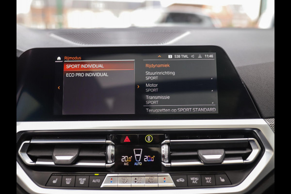 BMW 3 Serie Touring 320d xDrive High Executive | M-Sport | Camera | Trekhaak | Pano | Keyless