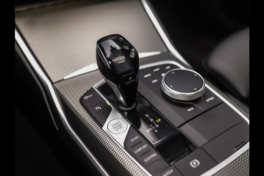 BMW 3 Serie Touring 320d xDrive High Executive | M-Sport | Camera | Trekhaak | Pano | Keyless