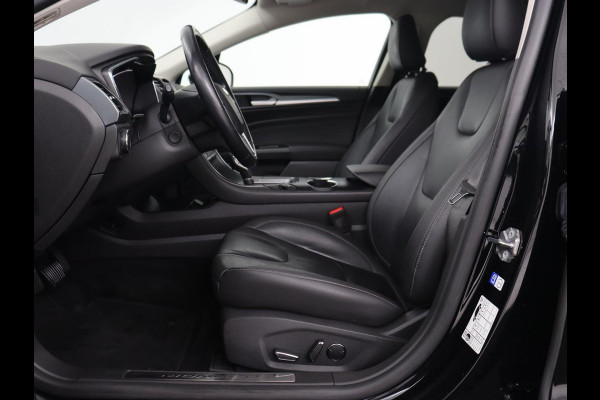 Ford Mondeo 2.0 IVCT HEV Titanium X | Leder | Stoelverwarming | Camera | Adaptive cruise | Memory | Carplay | Full LED | Keyless | Navigatie | Park Assist | Dodehoek detectie | Climate control