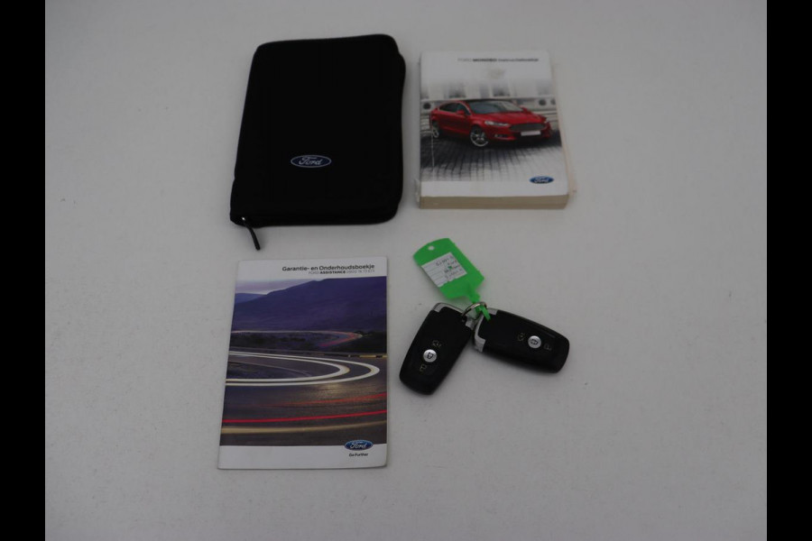 Ford Mondeo 2.0 IVCT HEV Titanium X | Leder | Stoelverwarming | Camera | Adaptive cruise | Memory | Carplay | Full LED | Keyless | Navigatie | Park Assist | Dodehoek detectie | Climate control