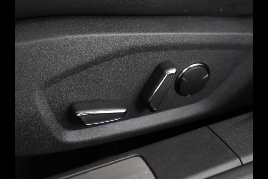 Ford Mondeo 2.0 IVCT HEV Titanium X | Leder | Stoelverwarming | Camera | Adaptive cruise | Memory | Carplay | Full LED | Keyless | Navigatie | Park Assist | Dodehoek detectie | Climate control