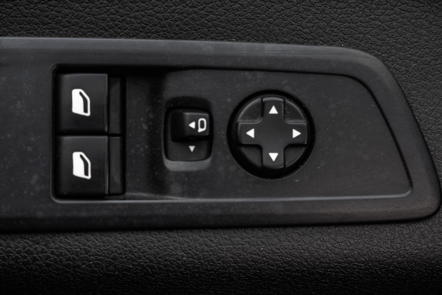 Peugeot Expert 2.0 BlueHDI 122PK | L3H1 | DC | Xenon | Automaat | Schakelflippers | Carplay | Camera | 5-Persoon