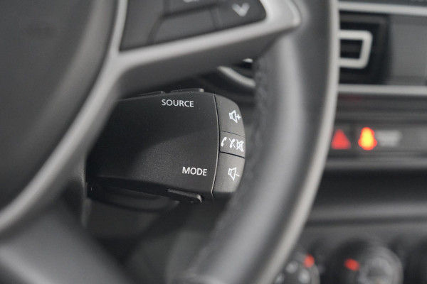 Dacia Sandero TCe 90 CVT Expression | Parkeersensoren | Apple Carplay | Cruise Control