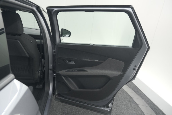 Peugeot 5008 PureTech 130 EAT8 Active Pack | 7 Zitplaatsen | Camera | Apple Carplay | Parkeersensoren