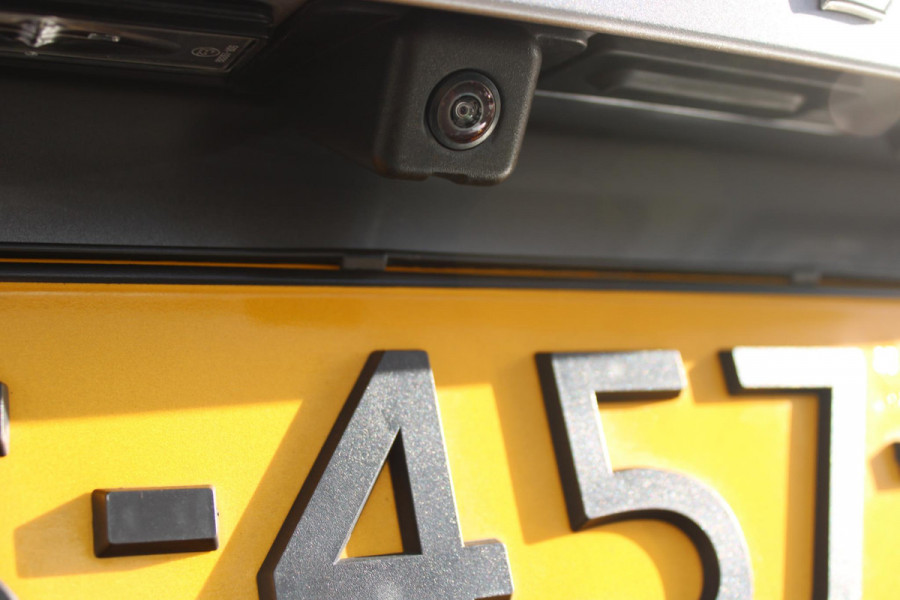 Peugeot 2008 1.2 100PK ALLURE PACK | NAVIGATIE | ACHTERUITRIJ CAMERA | APPLE CARPLAY/ANDROID AUTO | LICHTMETALEN VELGEN 17" | CRUISE CONTROL | LED KOPLAMPEN | DAB+ RADIO |