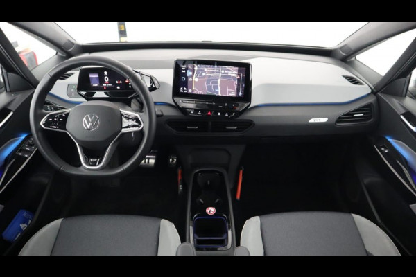 Volkswagen ID.3 First Plus 58 kWh | Stoelverwarming | Trekhaak | Camera | Adaptive Cruise Control | Navigatie | Standkachel | Keyless | Parkeersensoren | LED | Apple Carplay | BTW |
