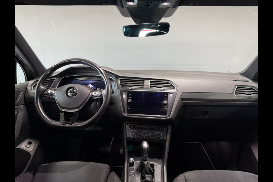 Volkswagen Tiguan 1.4 TSI DSG R-Line | Virtual Cockpit | Elektr. Trekhaak | Massage