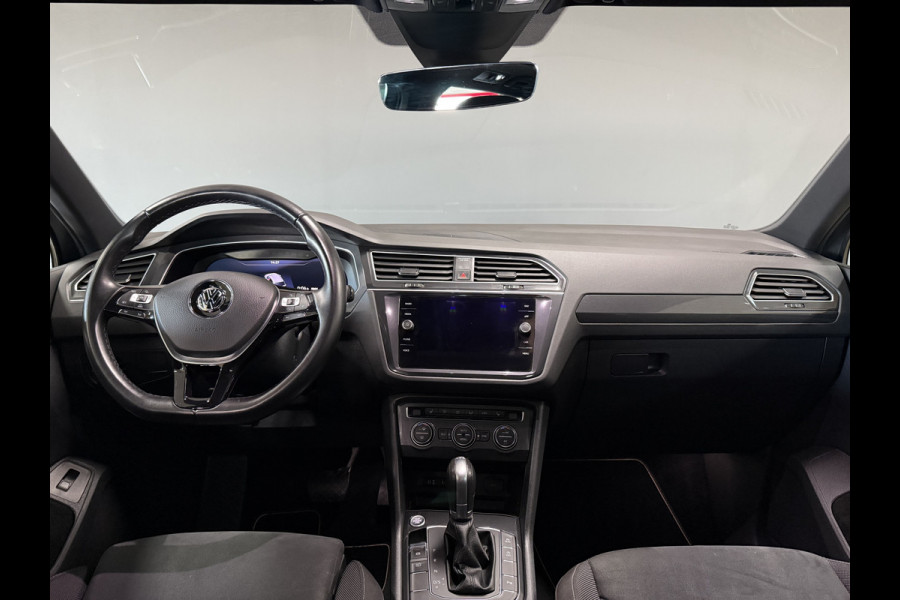 Volkswagen Tiguan 1.4 TSI DSG R-Line | Virtual Cockpit | Elektr. Trekhaak | Massage