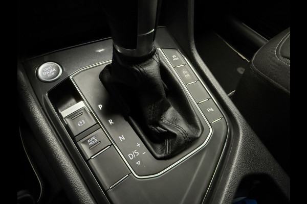 Volkswagen Tiguan 1.4 TSI DSG R-Line | Virtual Cockpit | Elektr. Trekhaak | Massage