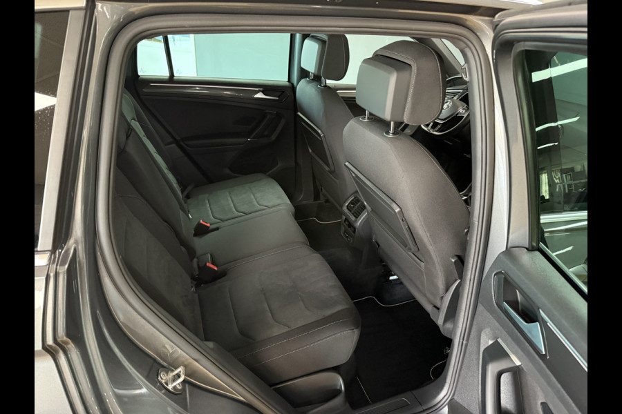 Volkswagen Tiguan 1.4 TSI DSG R-Line | Virtual Cockpit | Elektr. Trekhaak | Massage