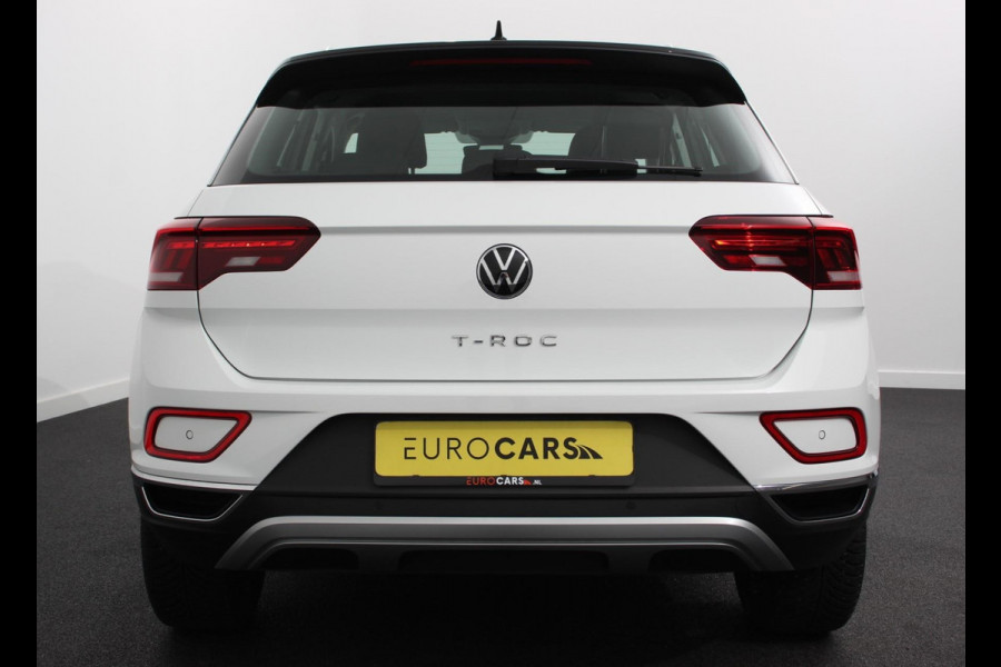 Volkswagen T-Roc 1.5 TSI 150pk DSG Style | Navigatie | Apple Carplay/Android Auto | Parkeersensoren | Camera | Adaptive Cruise Control | Park Assist | Stoel- en stuurverwarming | Elektrische achterklep | LED-koplampen