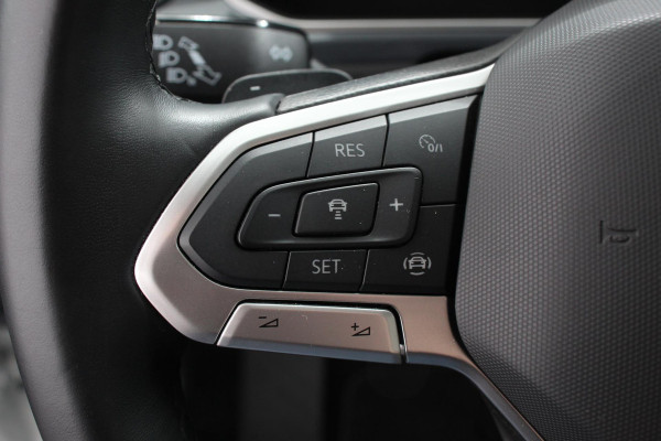 Volkswagen T-Roc 1.5 TSI 150pk DSG Style | Navigatie | Apple Carplay/Android Auto | Parkeersensoren | Camera | Adaptive Cruise Control | Park Assist | Stoel- en stuurverwarming | Elektrische achterklep | LED-koplampen