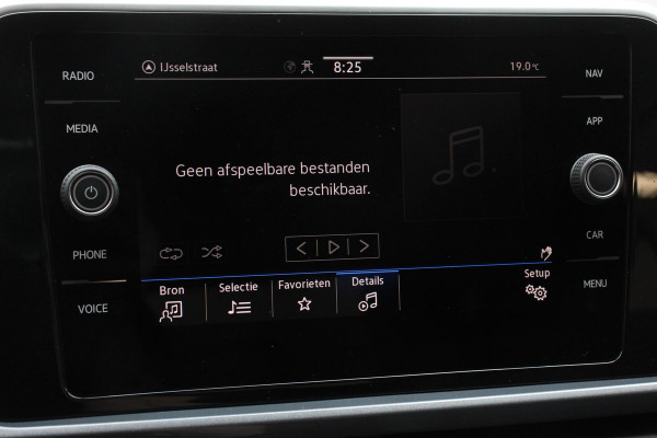 Volkswagen T-Roc 1.5 TSI 150pk DSG Style | Navigatie | Apple Carplay/Android Auto | Parkeersensoren | Camera | Adaptive Cruise Control | Park Assist | Stoel- en stuurverwarming | Elektrische achterklep | LED-koplampen