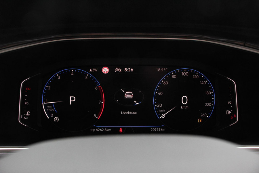 Volkswagen T-Roc 1.5 TSI 150pk DSG Style | Navigatie | Apple Carplay/Android Auto | Parkeersensoren | Camera | Adaptive Cruise Control | Park Assist | Stoel- en stuurverwarming | Elektrische achterklep | LED-koplampen