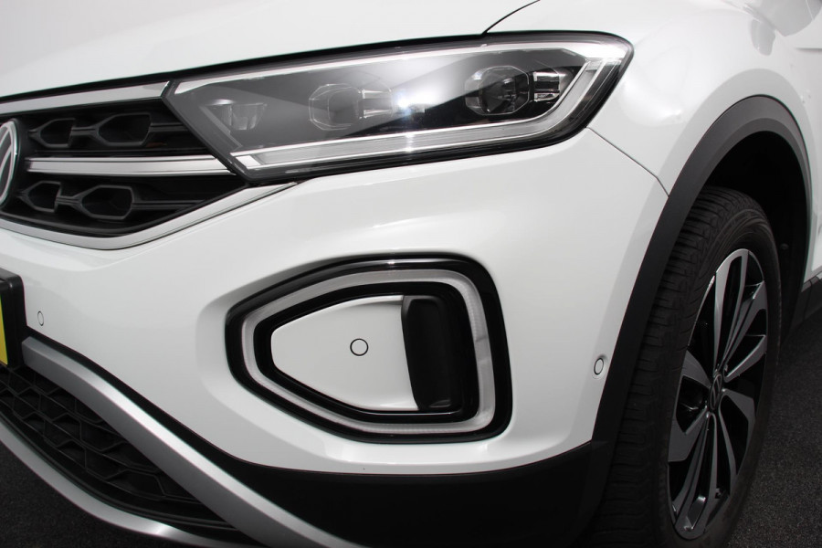 Volkswagen T-Roc 1.5 TSI 150pk DSG Style | Navigatie | Apple Carplay/Android Auto | Parkeersensoren | Camera | Adaptive Cruise Control | Park Assist | Stoel- en stuurverwarming | Elektrische achterklep | LED-koplampen