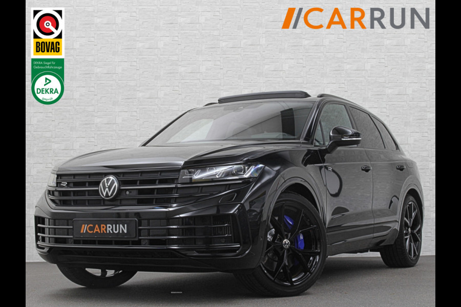 Volkswagen Touareg R 3.0 TSI 462PK E-Hybrid | Luchtvering | Puglia-Leder | Panorama | DYN-Audio | Massage | Ventilatie | ACC | Trekhaak | Nachtzicht | Head-Up | Ergo-Comfort | 22" | Keyless-Entry | Memory | 4-Zone Clima | ISO-Glas | Stoelverwarming V+A | Dodehoek | Standkachel | Carplay | Draadloos Laden |