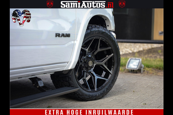 Dodge Ram 1500 Limited Night High Output 540HP 706Nm | Massage + Full Option | De Meest Luxe en Volle Pick-Up in zijn Klasse | Comfortabele Dubbele Cabine met Royale 5 Zitplaatsen | BPM vrij | Nu Leverbaar uit Voorraad | Voorraad Nr 2351 - 7478