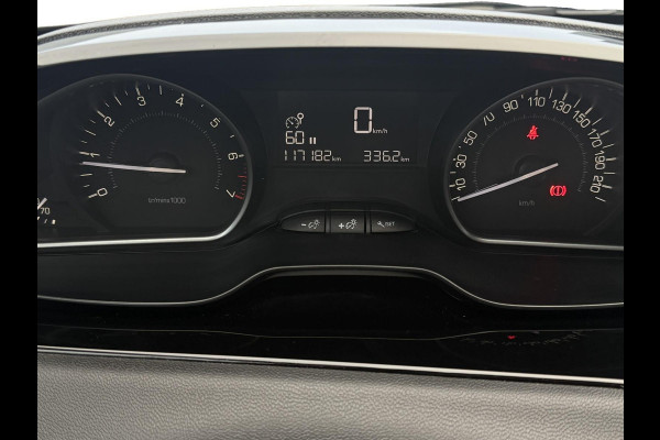 Peugeot 208 1.2 PureTech Blue Lease Cruise Control Navi Parkeersensoren Bluetooth Led Apple Carplay/Android Auto Nap Isofix