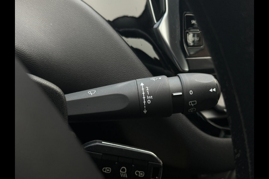 Peugeot 208 1.2 PureTech Blue Lease Cruise Control Navi Parkeersensoren Bluetooth Led Apple Carplay/Android Auto Nap Isofix