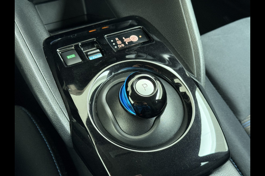 Nissan Leaf Acenta 40kWh Navi Camera Adap.Cruise Apple Carplay Android Ecc SOH 88% DAB Stuur-Stoel-Achterbankverwarming Lmv Privacy Glas Rijstrooksensor Origineel Nederlandse Auto 1e Eigenaar