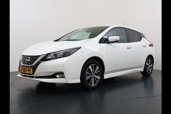 Nissan Leaf Acenta 40kWh Navi Camera Adap.Cruise Apple Carplay Android Ecc SOH 88% DAB Stuur-Stoel-Achterbankverwarming Lmv Privacy Glas Rijstrooksensor Origineel Nederlandse Auto 1e Eigenaar