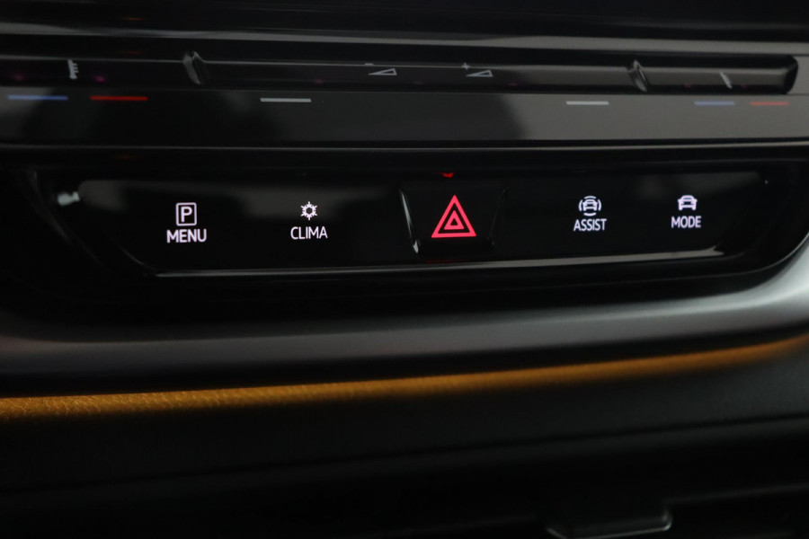 Volkswagen ID.4 First 77 kWh|SOH 92%|Trekhaak|Stoel/stuur verwarmd|Alcantara