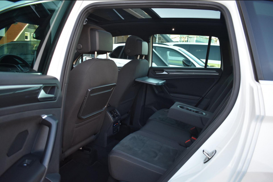 Volkswagen Tiguan 1.5 TSI ACT R-Line | TREKHAAK | CAMERA | DEALER ONDERHOUDEN | STOELVERWARMING | PANORAMADAK | APPLE CARPLAY