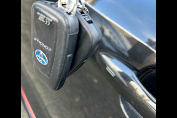 Toyota Corolla Touring Sports 1.8 Hybrid Business Plus Trekhaak Apple Carplay Digi Dash Rijklaarprijs!