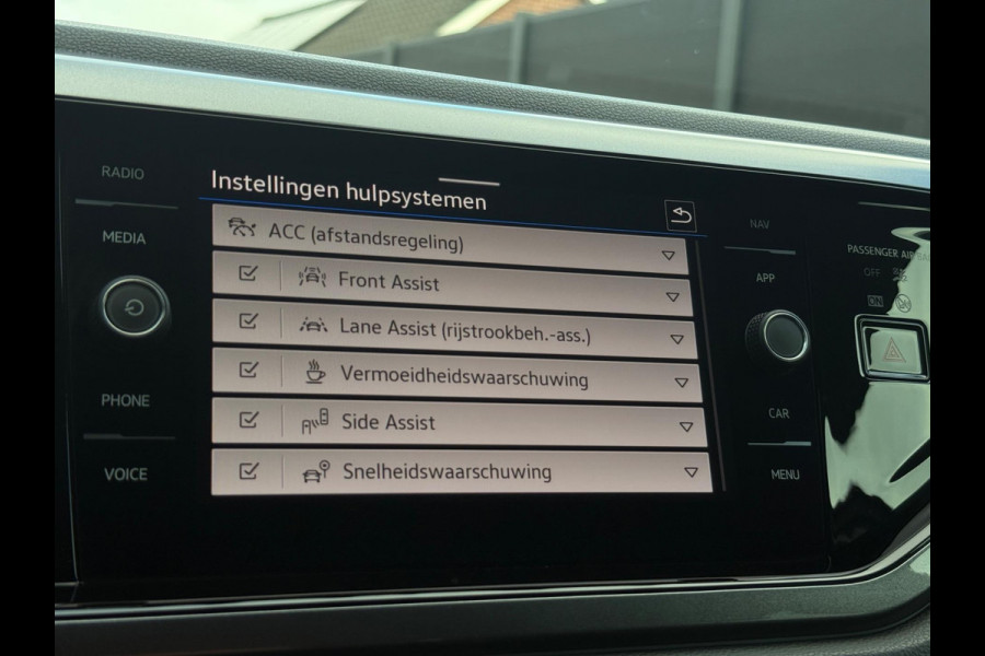 Volkswagen Polo 1.0 TSI Camera IQ Light CarPlay