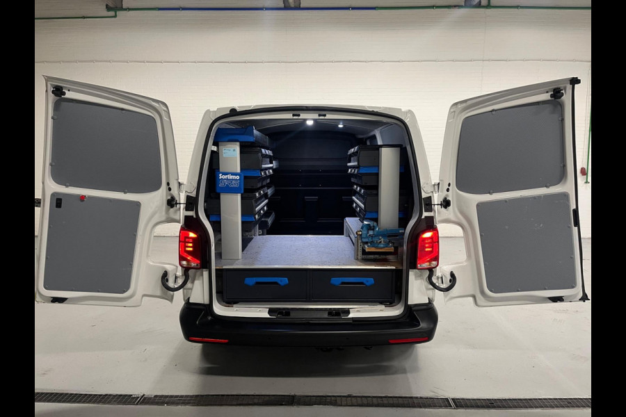 Volkswagen Transporter L2H1 Servicewagen 2.0 TDI 110PK euro6 Sortimo kasten, Airco, Camera, CruiseControl, RIJKLAARPRIJS!