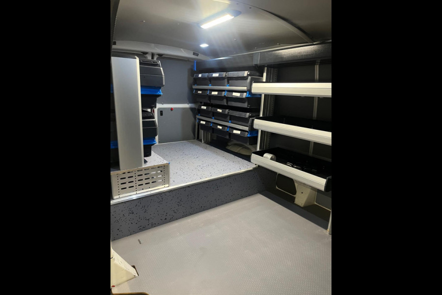 Volkswagen Transporter L2H1 Servicewagen 2.0 TDI 110PK euro6 Sortimo kasten, Airco, Camera, CruiseControl, RIJKLAARPRIJS!