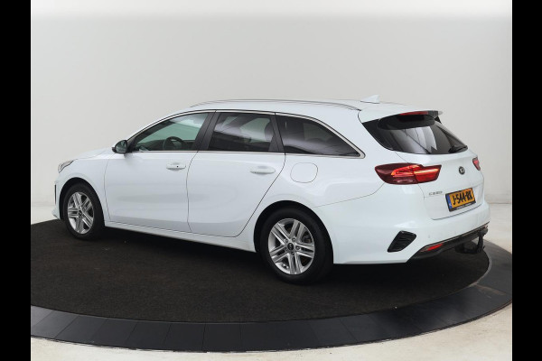 Kia Ceed 1.4 T-GDi DynamicPlusLine | Stoel & stuurverwarming | Adaptive cruise | Trekhaak | Camera | Carplay | Full LED | Navigatie | Climate control | DAB | File Assistent