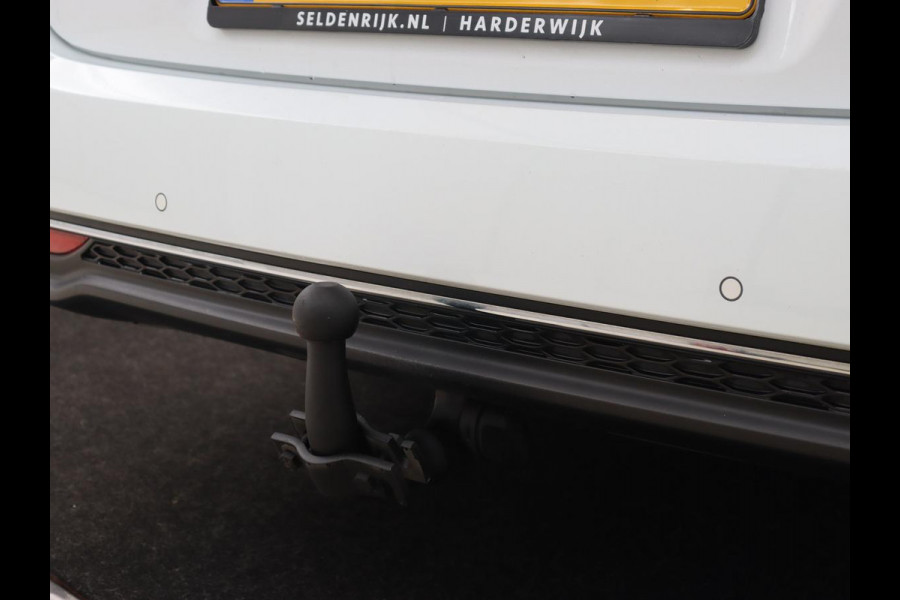 Kia Ceed 1.4 T-GDi DynamicPlusLine | Stoel & stuurverwarming | Adaptive cruise | Trekhaak | Camera | Carplay | Full LED | Navigatie | Climate control | DAB | File Assistent