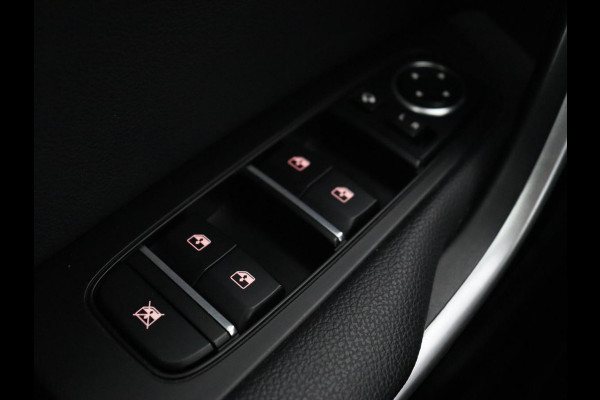 Kia Ceed 1.4 T-GDi DynamicPlusLine | Stoel & stuurverwarming | Adaptive cruise | Trekhaak | Camera | Carplay | Full LED | Navigatie | Climate control | DAB | File Assistent