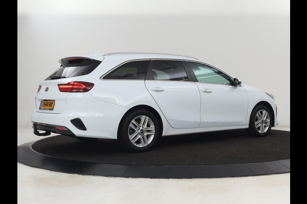 Kia Ceed 1.4 T-GDi DynamicPlusLine | Stoel & stuurverwarming | Adaptive cruise | Trekhaak | Camera | Carplay | Full LED | Navigatie | Climate control | DAB | File Assistent