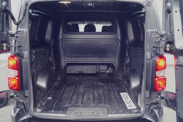 Peugeot Expert 2.0 BlueHDI 120 Long Asphalt DC / 5 Zitpl. / Automaat / 1e Eigenaar / Carplay / Head-Up / Trekhaak