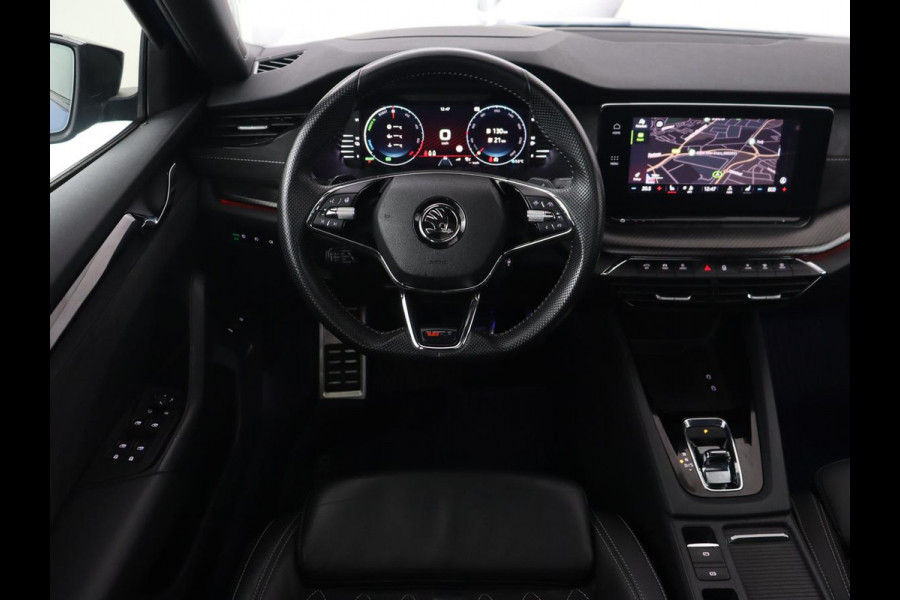 Škoda Octavia 1.4 TSI RS iV PHEV Business | Panoramadak | Head-Up | Leder/Alcantara | Stoelverwarming | Memory | Camera | Carplay | Matrix LED | Achterbankverwarming | Adaptive cruise | Plug In