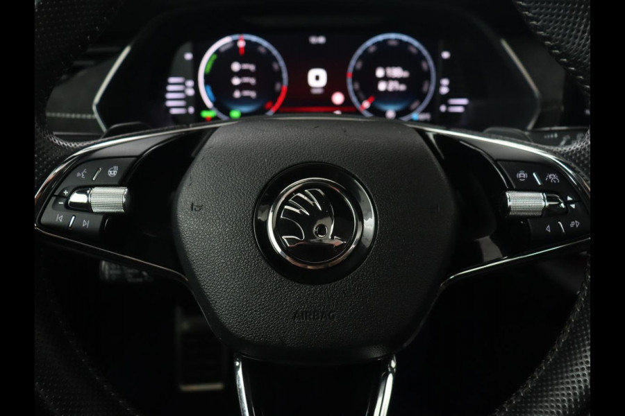 Škoda Octavia 1.4 TSI RS iV PHEV Business | Panoramadak | Head-Up | Leder/Alcantara | Stoelverwarming | Memory | Camera | Carplay | Matrix LED | Achterbankverwarming | Adaptive cruise | Plug In