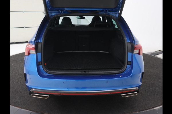 Škoda Octavia 1.4 TSI RS iV PHEV Business | Panoramadak | Head-Up | Leder/Alcantara | Stoelverwarming | Memory | Camera | Carplay | Matrix LED | Achterbankverwarming | Adaptive cruise | Plug In