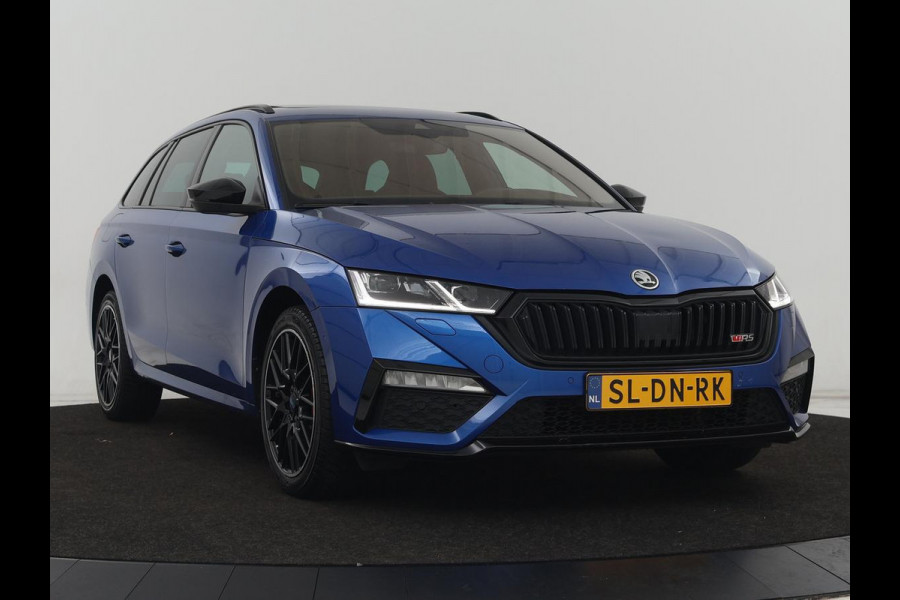 Škoda Octavia 1.4 TSI RS iV PHEV Business | Panoramadak | Head-Up | Leder/Alcantara | Stoelverwarming | Memory | Camera | Carplay | Matrix LED | Achterbankverwarming | Adaptive cruise | Plug In