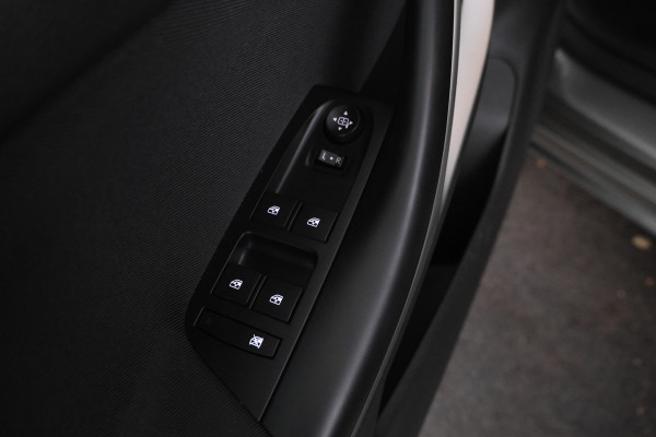 Opel Astra Sports Tourer 1.2 Business Edition 110Pk, Navigatie, Climate,