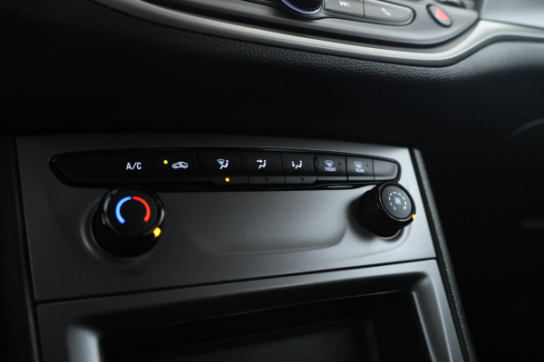 Opel Astra Sports Tourer 1.2 Business Edition 110Pk, Navigatie, Climate,