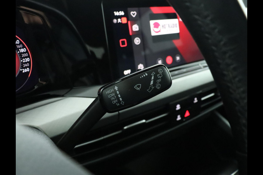 Volkswagen GOLF Variant 1.0 eTSI Life Automaat|Achteruitrijcamera|Trekhaak
