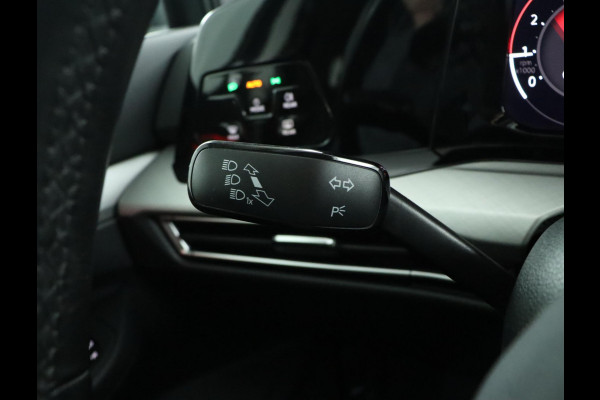 Volkswagen GOLF Variant 1.0 eTSI Life Automaat|Achteruitrijcamera|Trekhaak